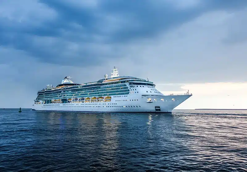 El Serenade of the Seas es un crucero de la clase Radiance de Royal Caribbean