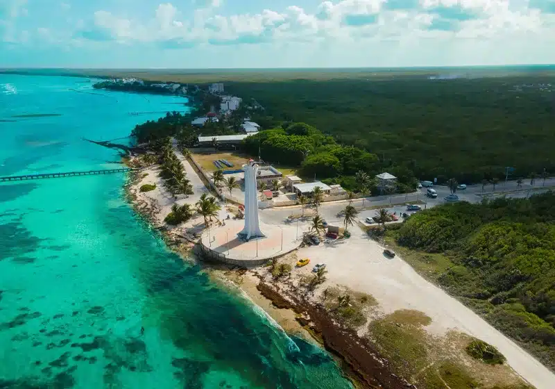 Mahahual es un encantador y tranquilo pueblo costero ubicado al sur del estado de Quintana Roo, México